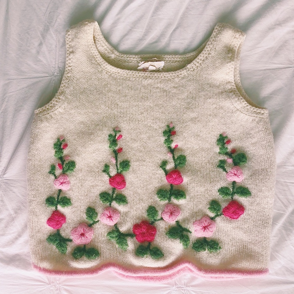 HANDDECORATED WOOL CROP TOP